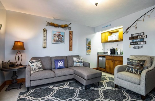 Big Cedars Apartment | Ground-Level Waterside Suite, Pet Friendly, Community Hot Tub, Free Tickets