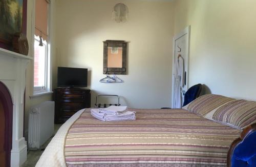 New Town Bed & Breakfast | Hamlyn House Accommodation