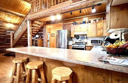 Bigfork Cabin | Hanging Rock Cabin