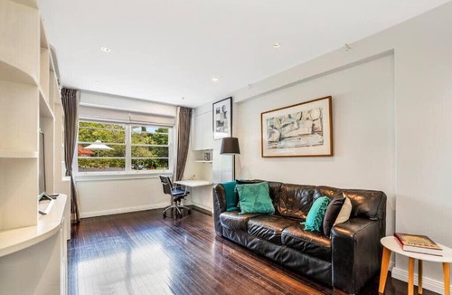 Double Bay Apartment | Henrietta's Gem - Close to cafes, shops and more