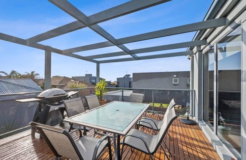 Torquay House | Holiday Haven – Coastal Comfort in Old Torquay