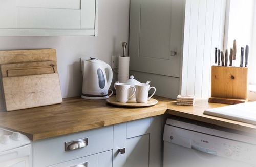 Sandwich House | Immaculate 5* Cape-Cod-inspired Spencer House