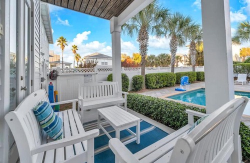 Crystal Beach House | Kiddoboo Cottage