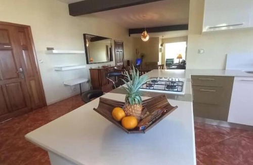 Pointe Aux Sables Apartment | "La terrasse ensoleillée" Free mobile wifi