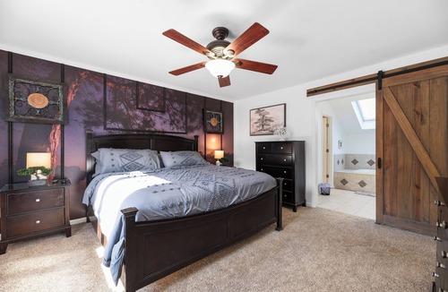 Troutman Resort | Lakefront on Lake Norman/Pool/Epic Game room/Pickleball Court/Hot Tub