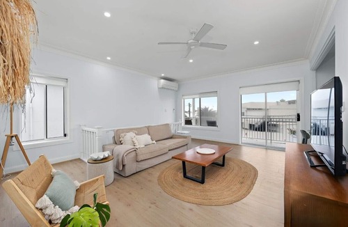 Merewether House | Life's a Merewether Beach