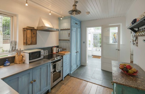 Mousehole House | Light filled home from home with spectacular panoramic sea views of Mounts Bay