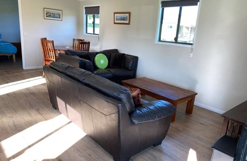 Pinbarren Cabin | Lime Lodge Farmstay-Families-Horse Riders-Nature