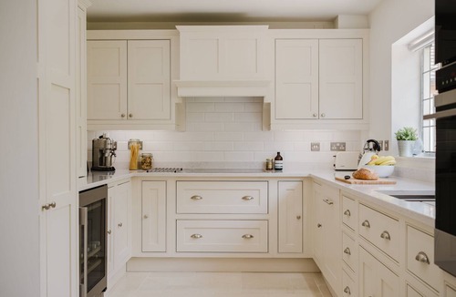 Stanton Cottage | Lindisfarne - Stanton, Broadway, sleeps 4 guests in 2 bedrooms
