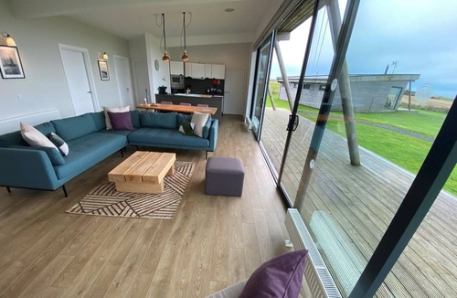John O'Groats Cottage | Lodge 10 - 3 Bed - a john o'groat that sleeps 6 guests in 3 bedrooms