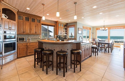 Neskowin House | Luxury Ocean Front. 9 Bdrm, 7 bth. 7400 sq/ft. w/Hot tub, Theater, Wifi