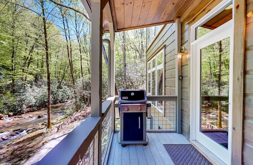 Otto House | Magical private mountain retreat on 37 acres with trail to creek waterfalls