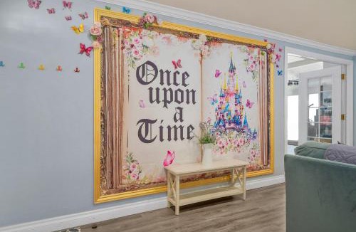 Anaheim Resort Villa | Mickeys House by OC Adventure Homes