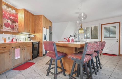 Idyllwild Cabin | Mid-Century Modern Geodesic Dome, Walk to town, Amazing Views, Lots of space!