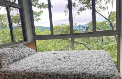 El Millon House | Milagro- Tree Bungalow