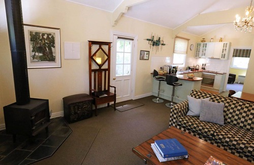 Woodend Cottage | Mirkwood Forest Spa Cottage - Garden Guesthouse