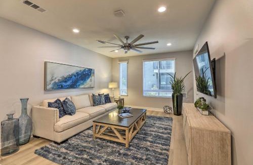 Irvine Business Complex House | Modern Irvine Condo w/Pool - 7 Mi to Beach!