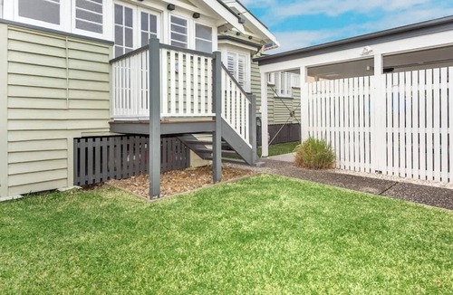 Kedron House | Modern Twist + Old World Charm ~ 3Bed/2Bath/2Car