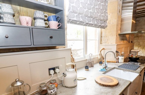 Blockley Apartment | NO.4 THE OLD COACH HOUSE, family friendly, with a garden in Blockley