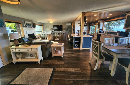 Brookings House | Ocean Front Home- spacious, beautiful yard, hot tub & ocean view all around!