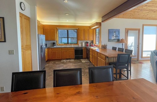 Bandon House | Ocean View at Face Rock