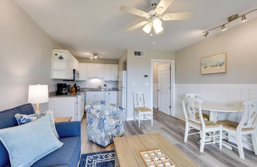 North Forest Beach Apartment | Oceanfront Breakers 137 Condo w/Sunrise Views!