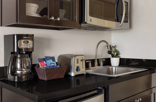 Anaheim Resort Resort | OFFICIAL LISTING | Wyndham 2BR Cozy Suite Close to Disneyland w/Resort Pool