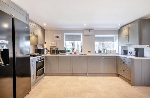 Bacton House | Old Cottage - Eight Bedroom House, Sleeps 15