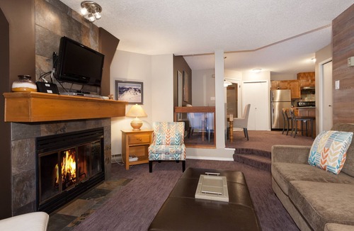 Whistler Condo | One bedroom with Space, comfort and location 150 meters to lifts and Village.