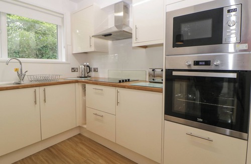 Heligan Cottage | PEBBLE & PINE AT HARCOMBE HOUSE, family friendly in Chudleigh