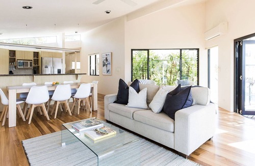 Noosa Heads House | POOL - JETTY - PRIVATE BEACH
