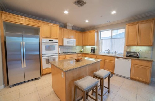 Placentia House | Pool Table Fire Pit Spacious Disney Retreat