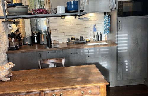 Newlyn Apartment | Posh Studio in the heart of Newlyn for the Solo Traveller/Art School Student