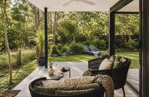 Broken Head House | Private Beachfront Bungalow. Pet-Friendly!