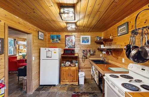 Otter Rock Cabin | Quiet, Dog-Friendly Cabin Close to the Beach with WiFi and Tons of Character