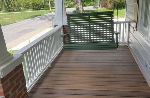 Greeneville Cottage | Recently updated Park Street Cottage with garage in Downtown Greeneville, TN.