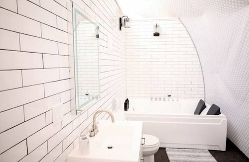 Eureka Springs Cabin | Romantic and Luxurious Glamping Dome in Eureka Springs, Equipped with an Indoor Hot Tub Perfect for a Weekend of Relaxation