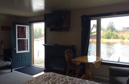 Sauble Beach Cabin | Sauble River Marina & Lodge Resort