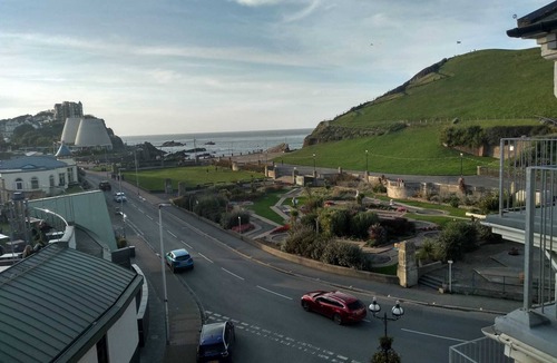Hele Apartment | Sea Rock 8 Sleeps 4, Two Bedrooms. Balcony, Sea Front Views + Free WiFi.