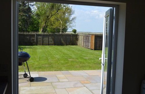 Horsey Cottage | Seal Cottage, Horsey. Minutes to Horsey Gap seal colony & Norfolk Broads