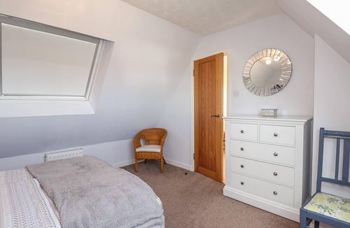 Suladale Cottage | SEALLADH AN LOCHA COTTAGE, family friendly, with a garden in Portree