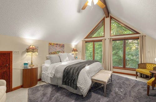 Jasper Cabin | Secluded Arkansas Grand Canyon Lodge Pool + Hot Tub Sleeps 16+