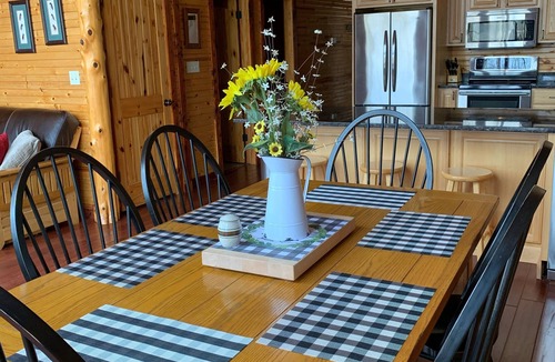 Lone Rock Cabin | SECLUDED WHITE RIVERFRONT CABIN -SLEEPS 2-10, GREAT FAMILY & FISHERMEN GETAWAY