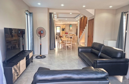 Pereybere Villa | Serenity I Villa : 4 Ensuite Bedrooms, Heated Pool Feature & Cozy Living Spaces.