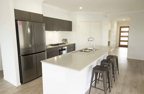 Plainland House | Spacious 4-Bed House in Leafy Plainland