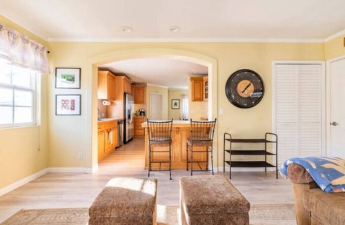 Belmont Heights House | Spacious,best location,walk to beach, shops & dine
