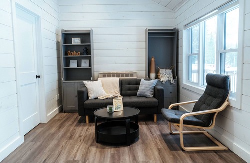 Scotia Cottage | Starlit Cabin at Algonquin Woods, Lake Front Cottage