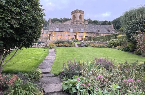 Snowshill Village Cottage | Stunning Cotswold Cottage in Snowshill, Broughwood Cottage