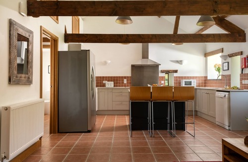 Widegates Cottage | Stylish Barn Conversion, Hot Tub & EV charger - An ideal family and friends get away
