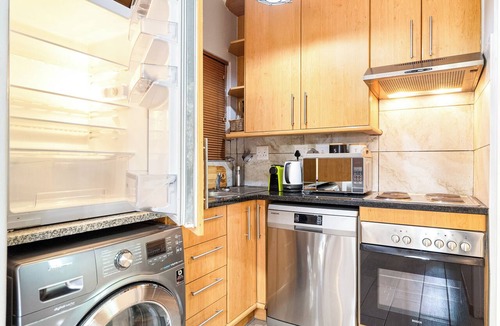 Stellenbosch Central Apartment | Super Cute Apartment in most loved Church Street - walk to restaurants